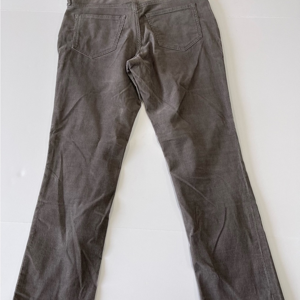 Lands End cords lightweight size 4 petite, mid rise, inseam 27
